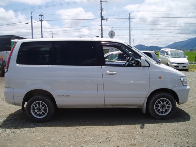 RIGHT SIDE
