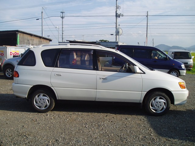 RIGHT SIDE