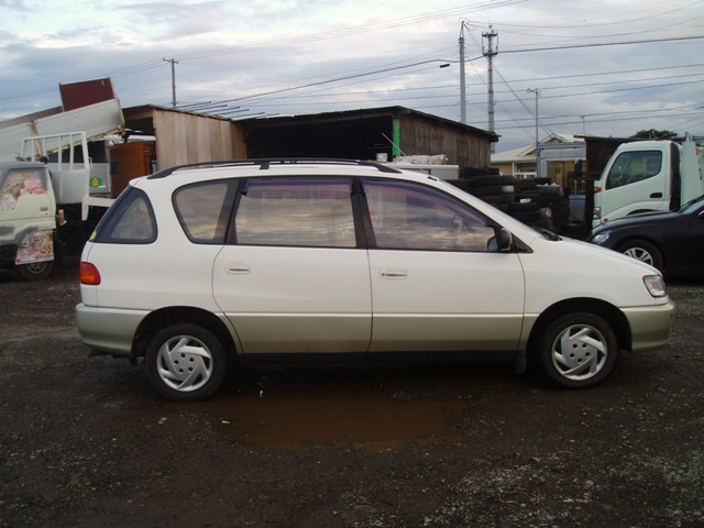 RIGHT SIDE